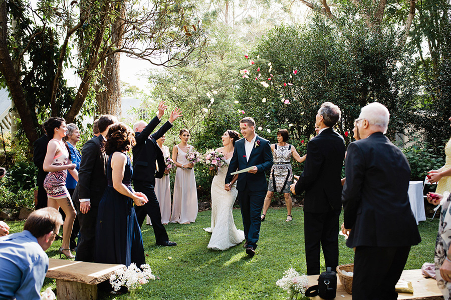 Petal-throw-sunshinecoast-natural, fun, romantic-wedding-photography-QuinceandMulberry