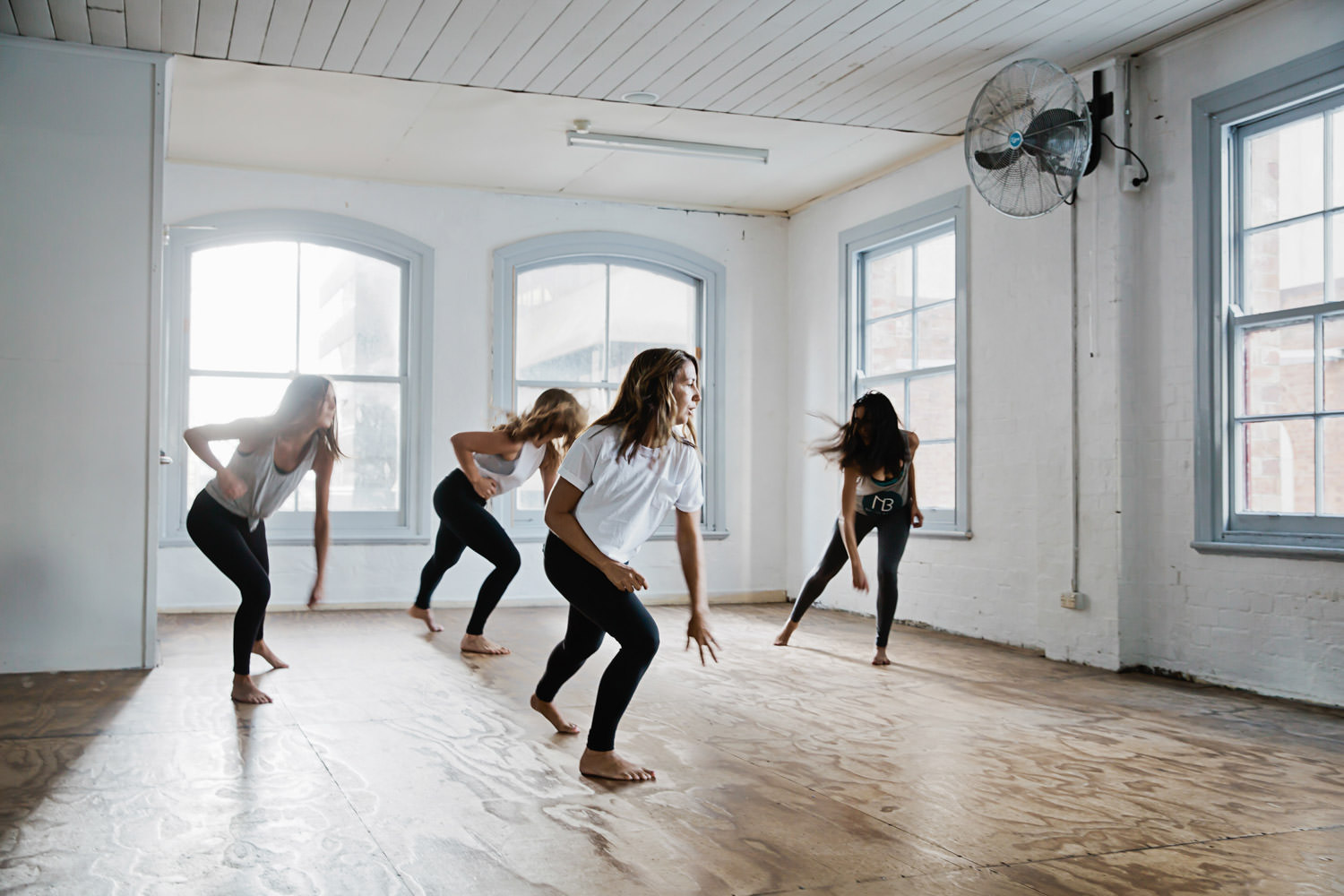 Noosa-barre-workout-Stretch-mediation-thoughtful-small-business photography in Queensland QuinceandMulberry