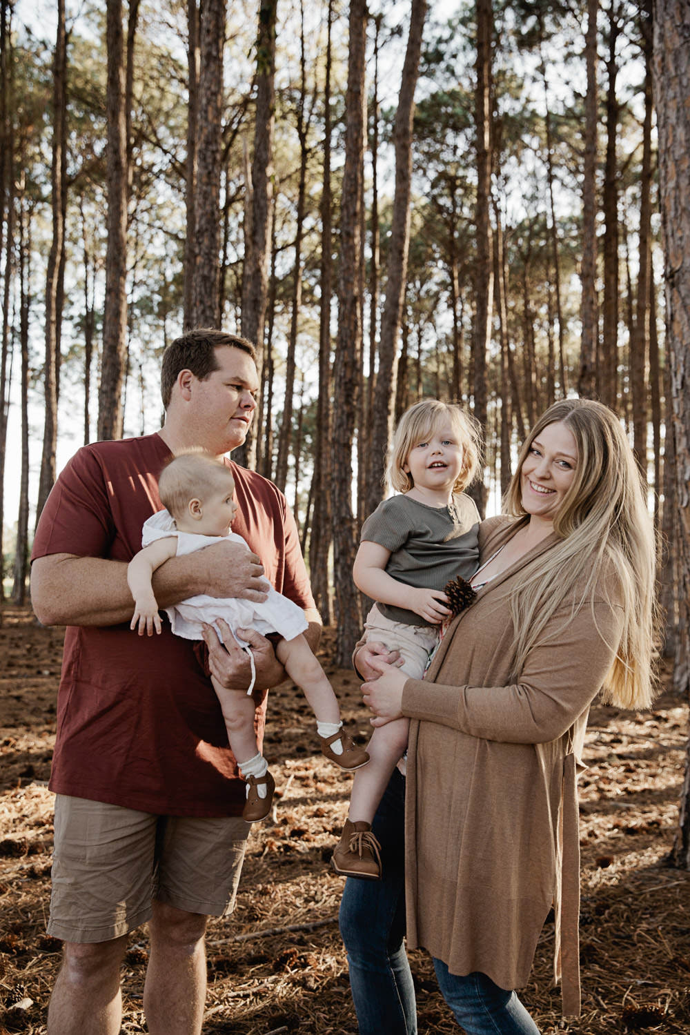 Children - Natural, playful, fun family photography in pine forest- QuinceandMulberry