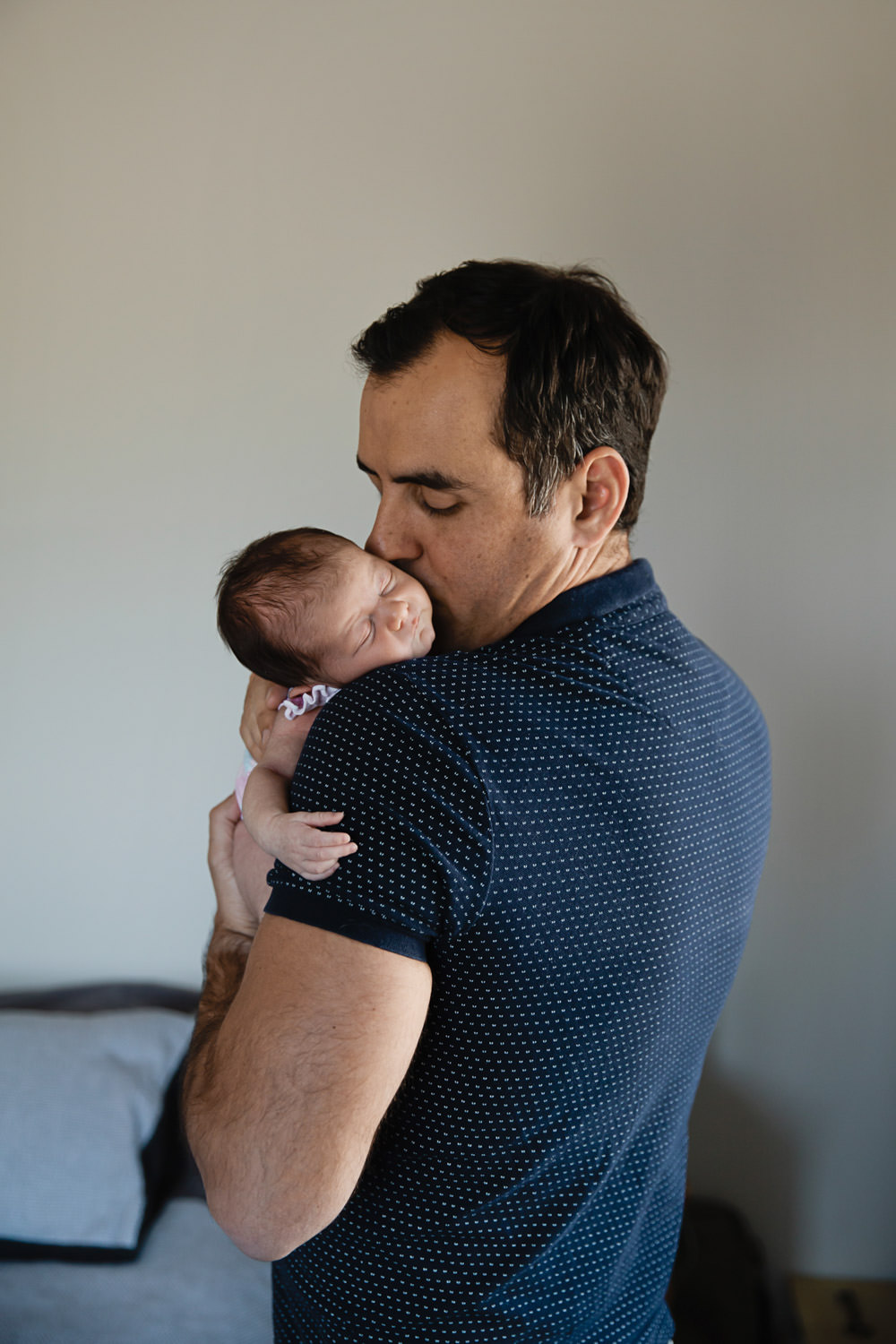 newborn-baby-over-dads-shoulder_Newborn_Family-Photography-Packages_Beach_Brisbane-GoldCoast-Natural-2