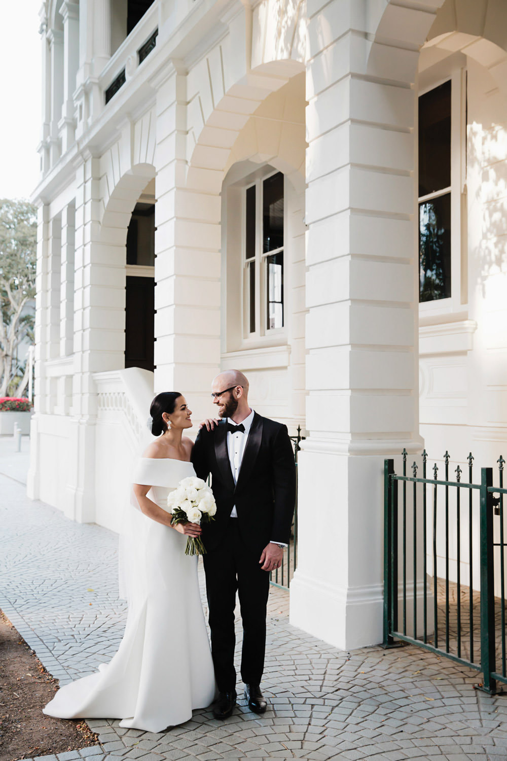 editorial-natural, fun, romantic-wedding-photography-Black-tie-tattersalls-QuinceandMulberryStudios_Tattersalls-Brisbane-City-Wedding-Quincenmulberrystudios-2