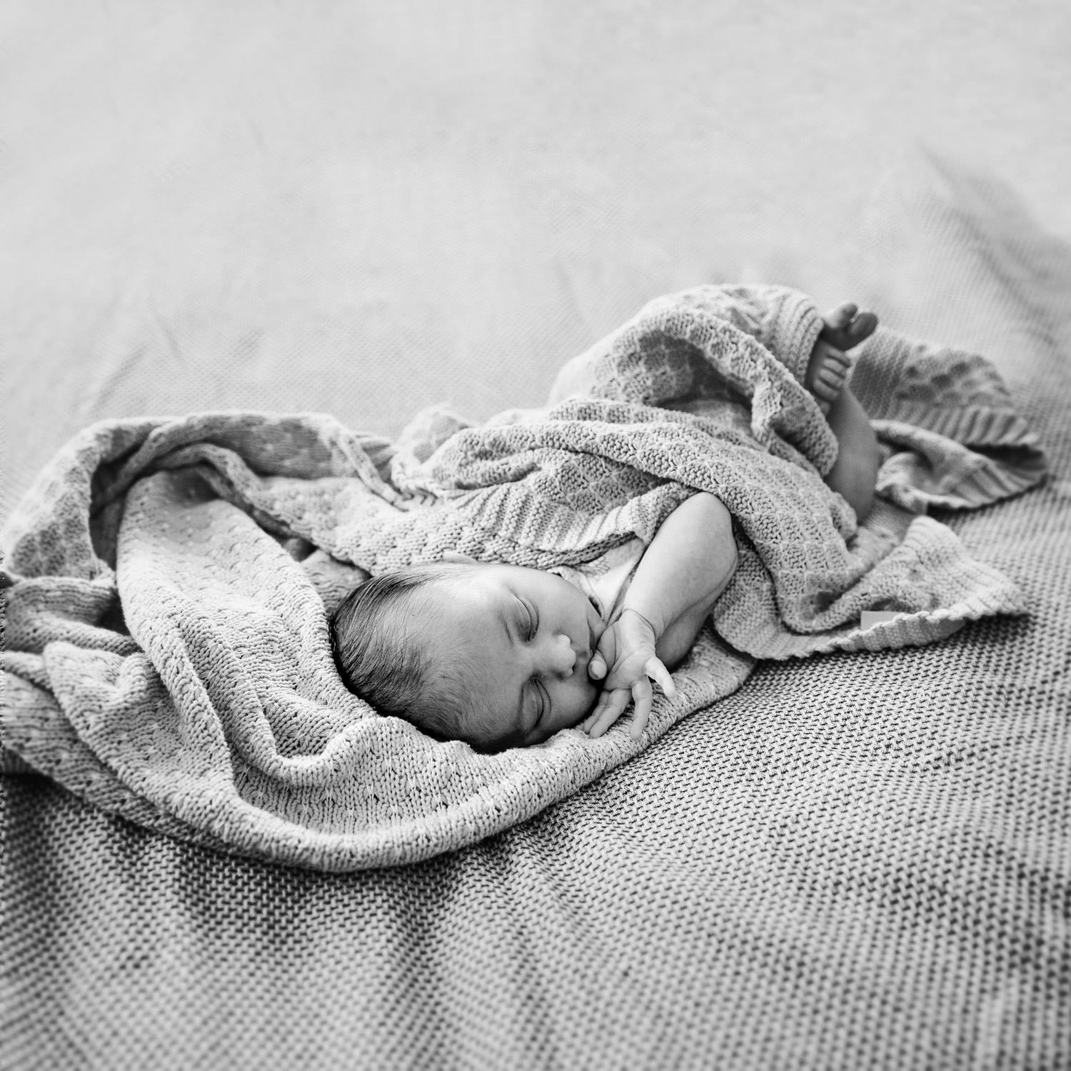 baby-girl_Maternity_Newborn_Family-Photography-Packages_Beach_Brisbane-GoldCoast-Natural-2