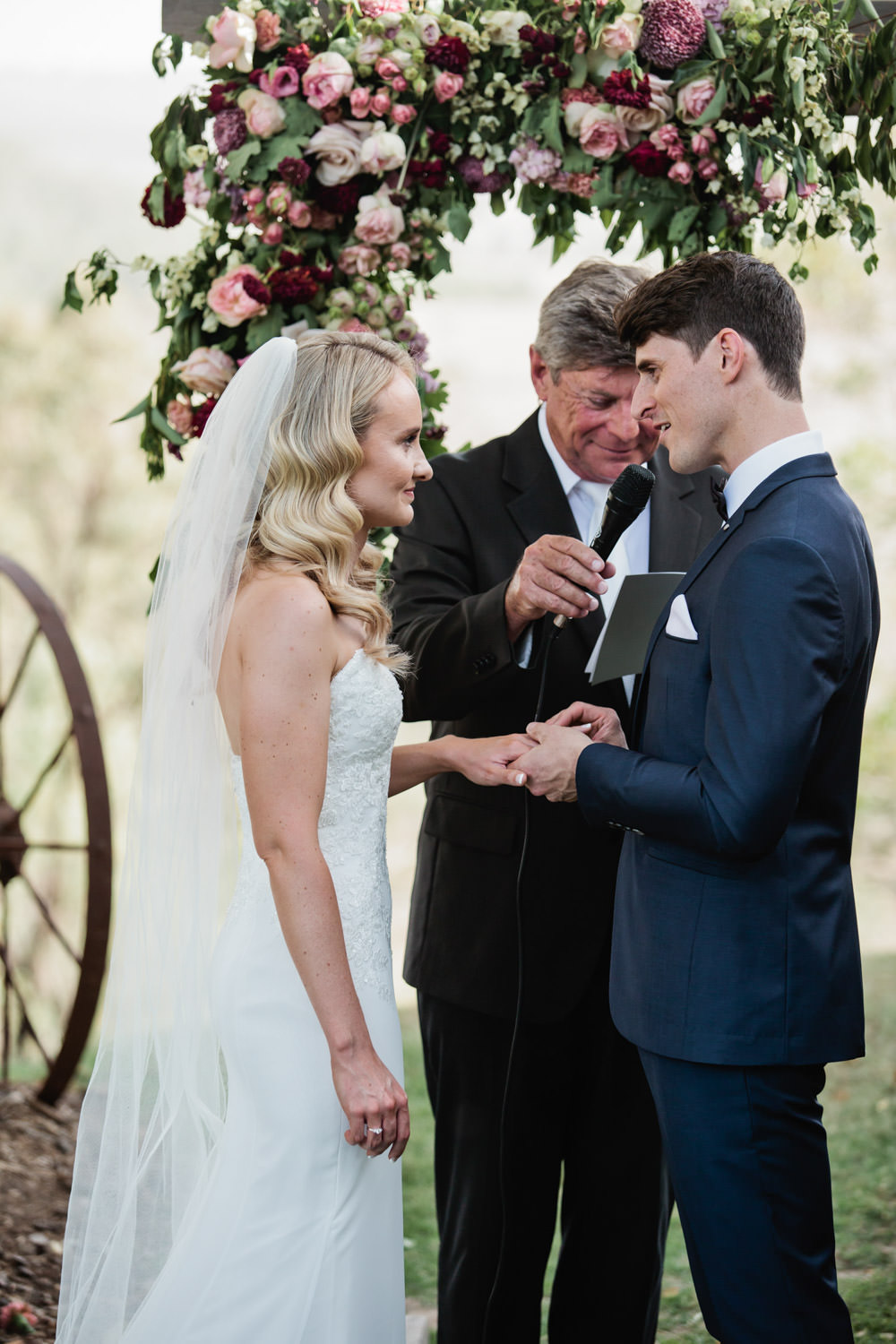 ceremony-ring-exchange_Spicers-Hiddenvale-Country-Wedding-Quincenmulberry