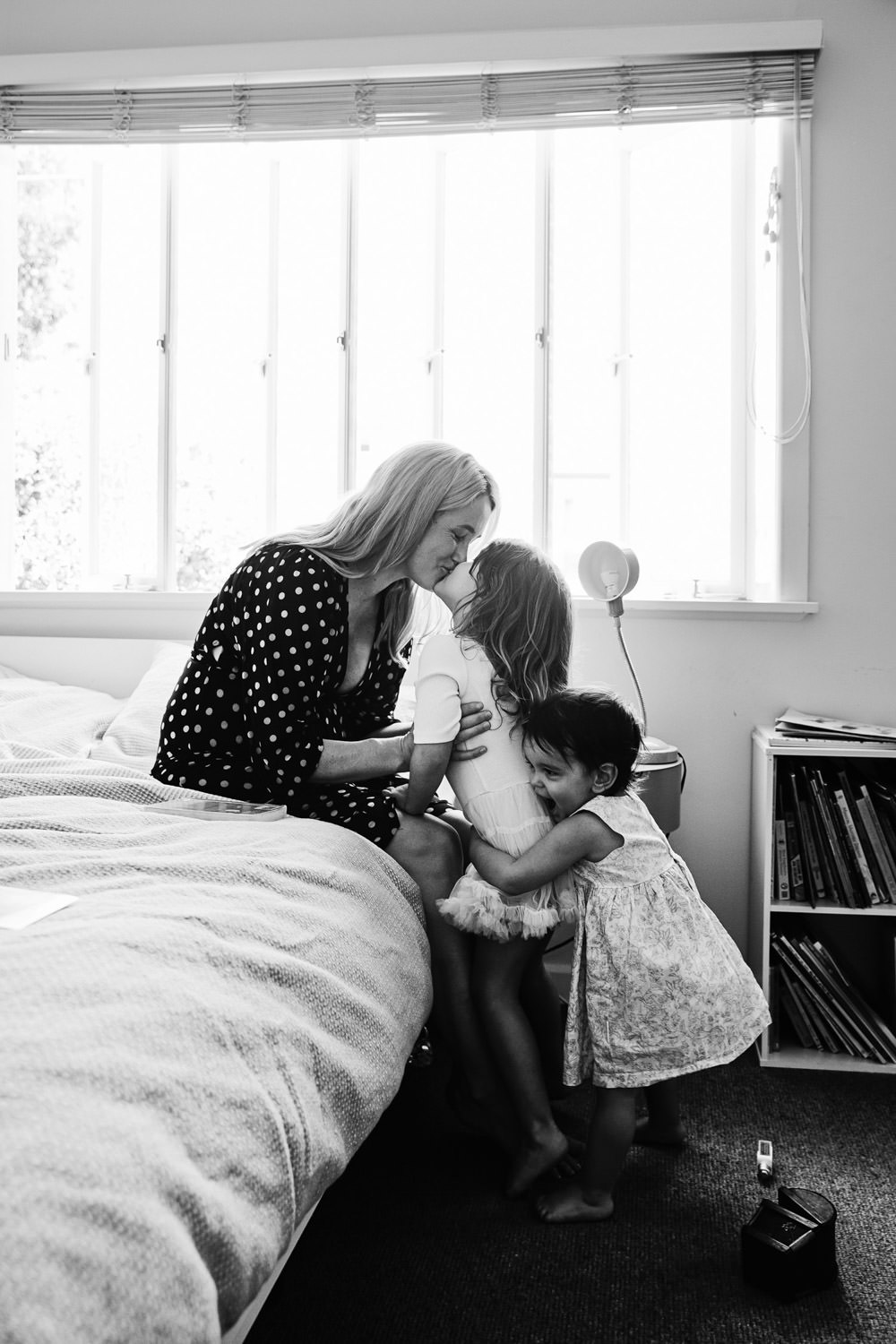 kiss-Natural-family with maternity-newborn-lifestyle-imagery- photography in Brisbane- QuinceandMulberry