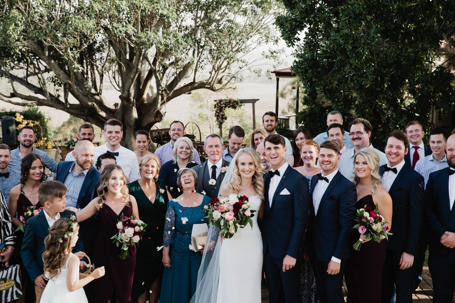 group-photo_Spicers-Hiddenvale-Country-Wedding-Quincenmulberry