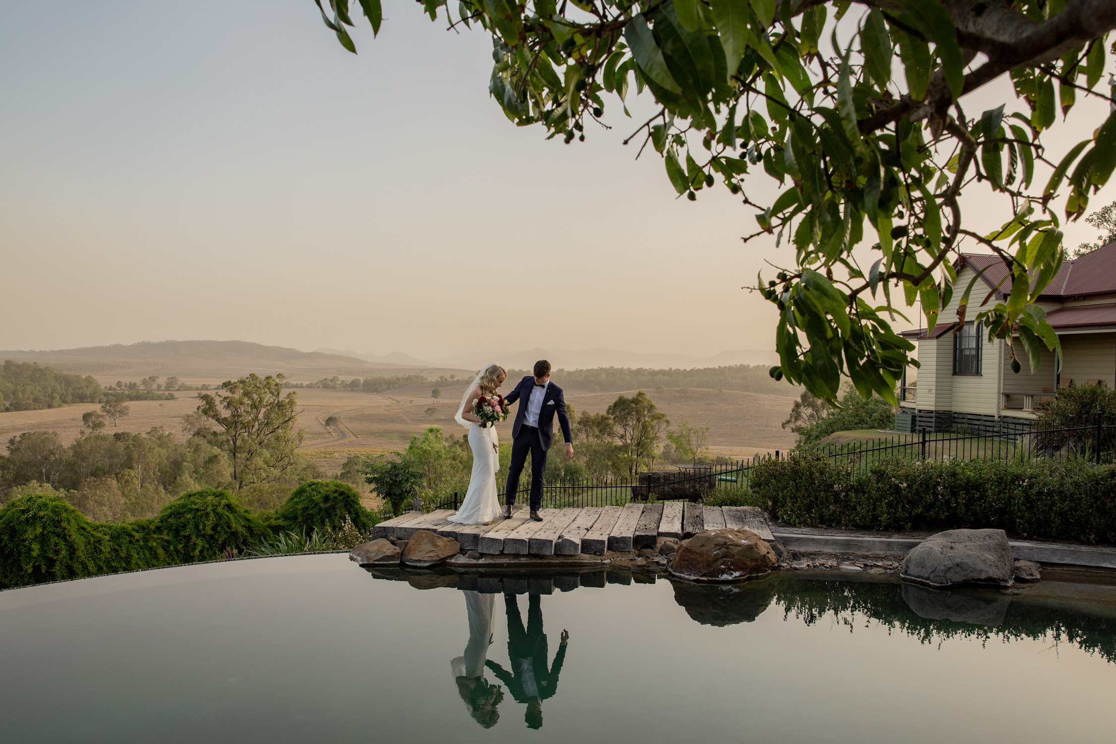 sunset-natural, fun, romantic-wedding-photography at Spicers-hiddenvale-QuinceandMulberryStudios