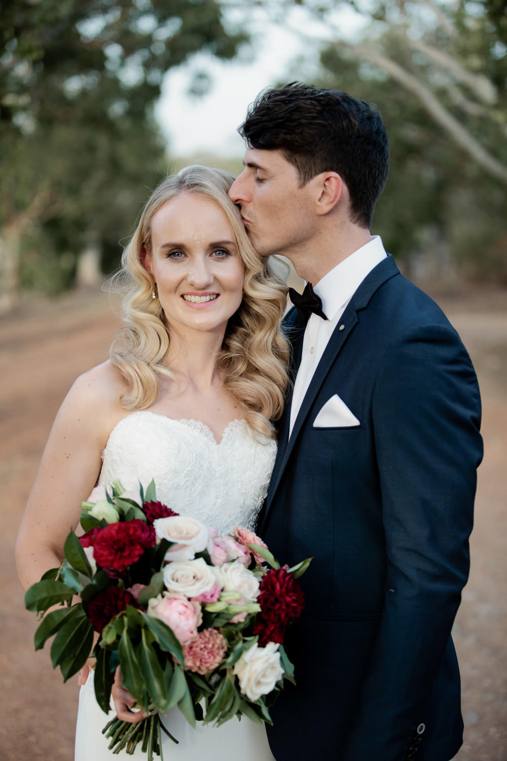 sunset-bridal-party-natural, fun, romantic-wedding-photography at Spicers-hiddenvale-QuinceandMulberryStudios