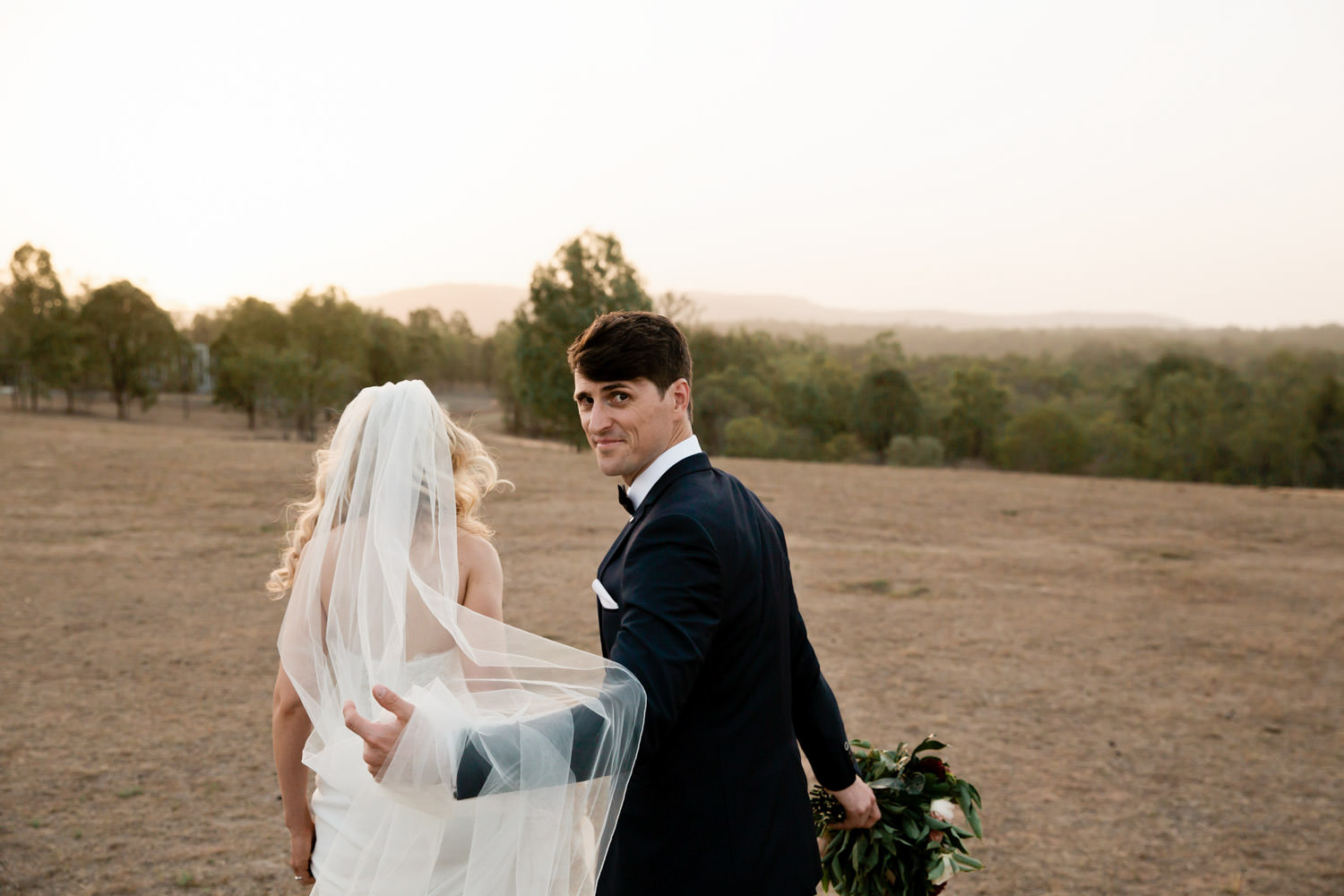 romantic, natural, fun-wedding-photography at Spicers-hiddenvale-QuinceandMulberryStudios
